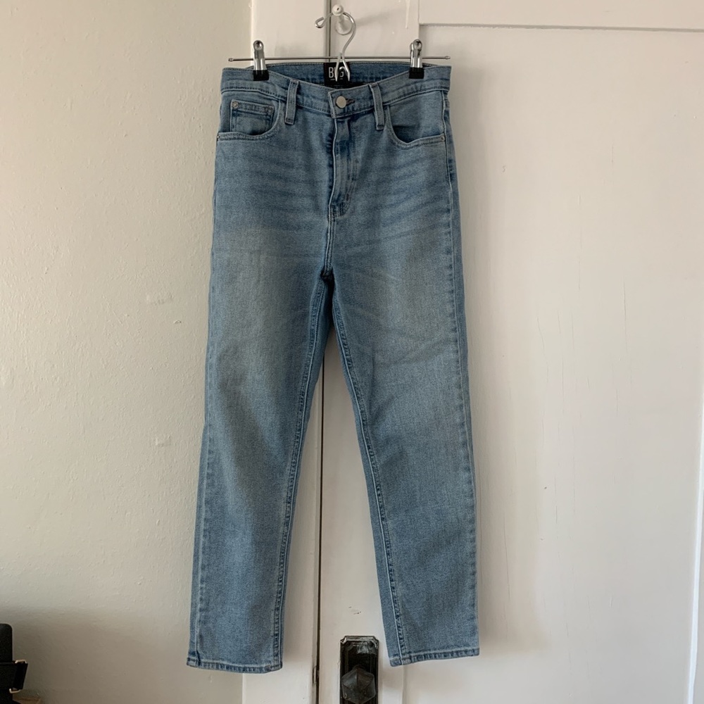 BDG Girlfriend High-Rise Cropped Jeans